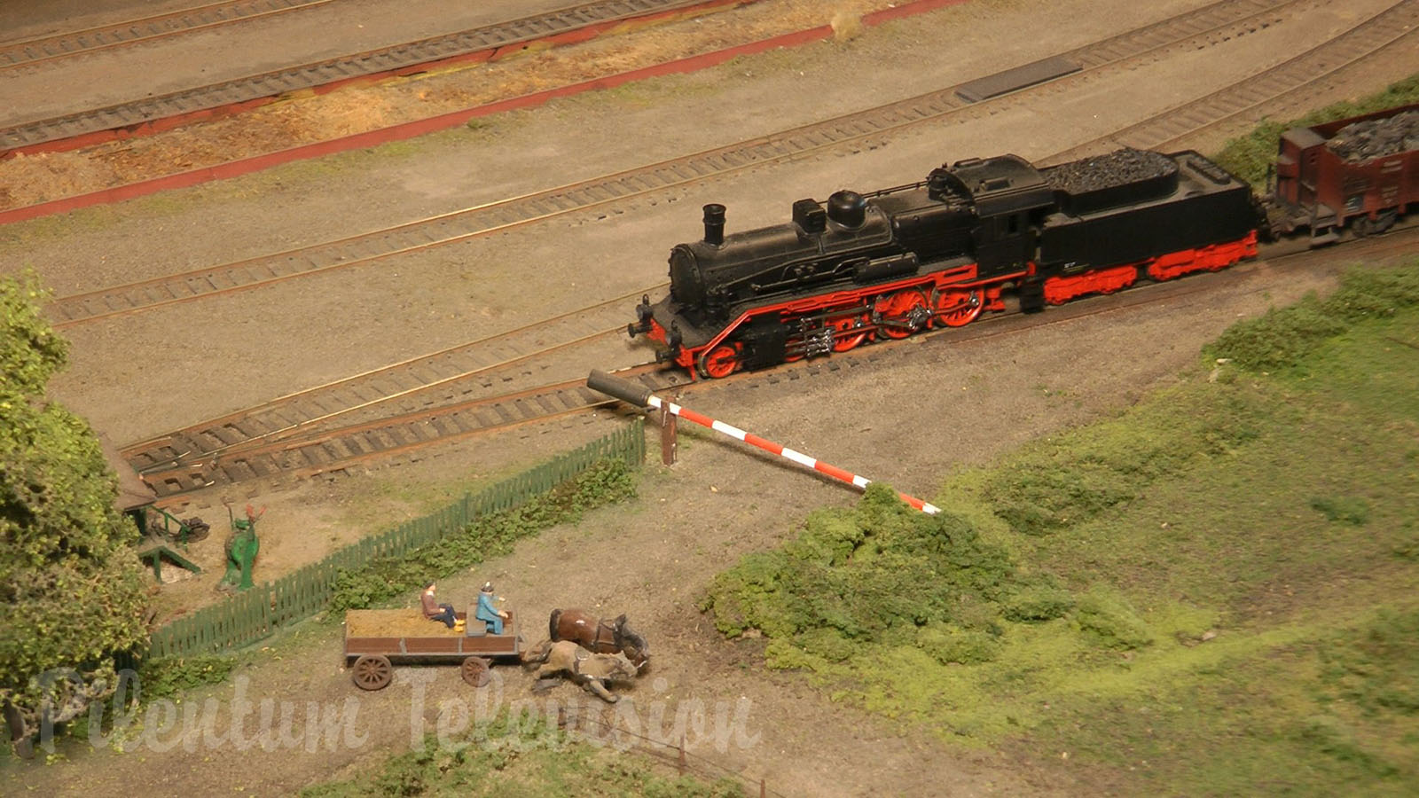 Vintage Model Railway Display of the 1920's and 1930's in HO Scale