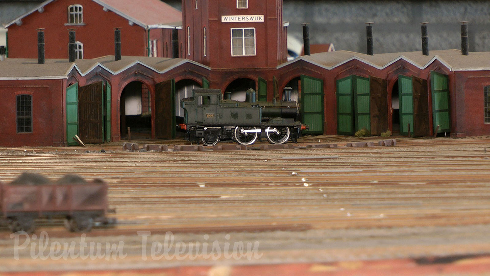 Vintage Model Railway Display of the 1920's and 1930's in HO Scale