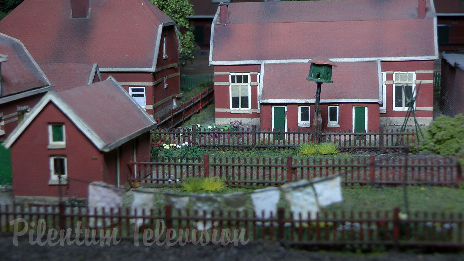 Vintage Model Railway Display of the 1920's and 1930's in HO Scale