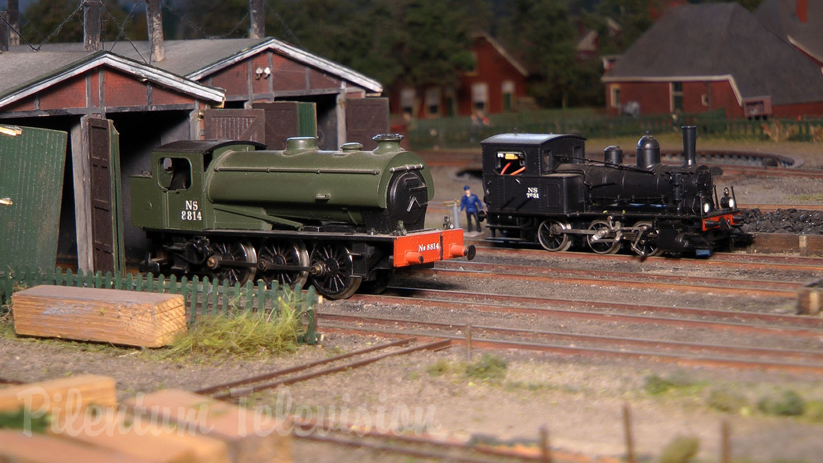 Vintage Model Railway Display of the 1920's and 1930's in HO Scale