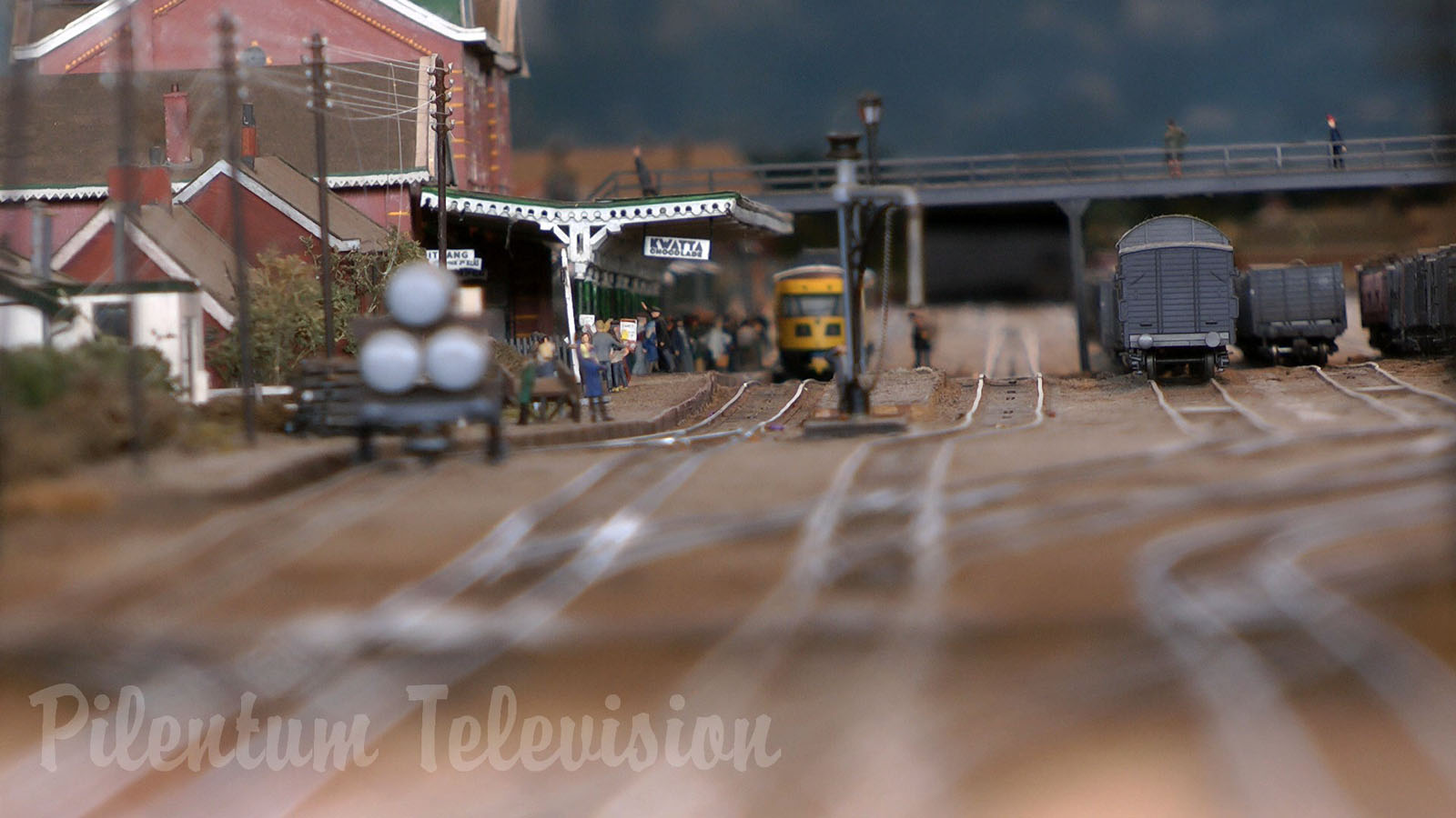 Vintage Model Railway Display of the 1920's and 1930's in HO Scale