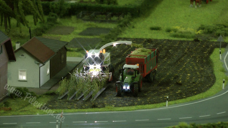 Very Large Model Railroad Exhibit in Northern Germany in HO scale