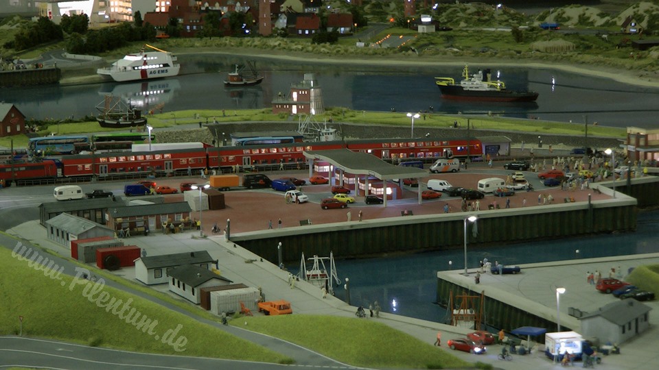 Very Large Model Railroad Exhibit in Northern Germany in HO scale