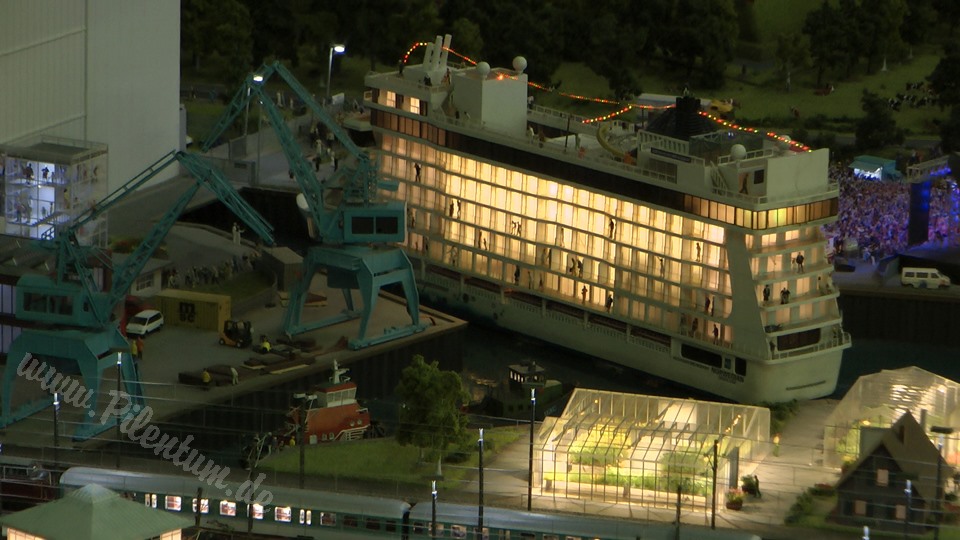 Very Large Model Railroad Exhibit in Northern Germany in HO scale