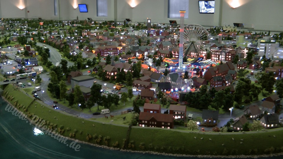 Very Large Model Railroad Exhibit in Northern Germany in HO scale