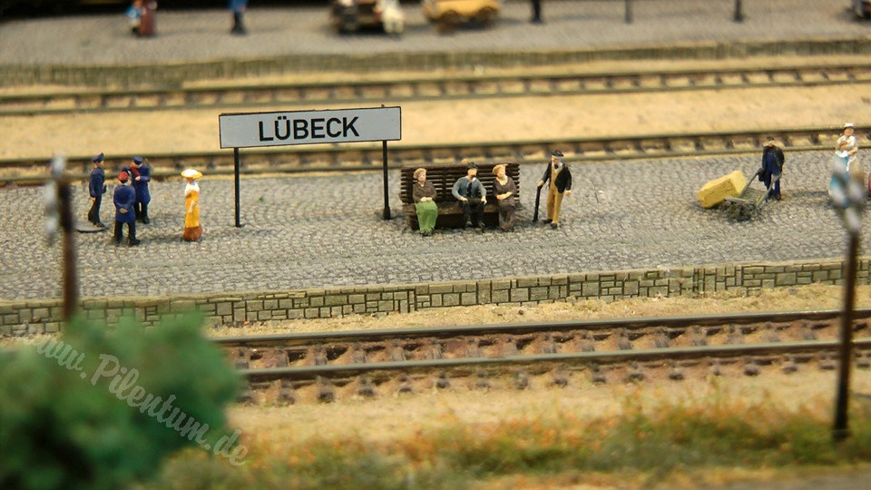 Z Scale Amazing Model Railway with Micro Trains