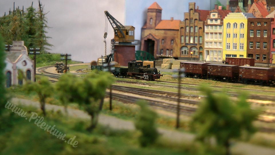 Z Scale Amazing Model Railway with Micro Trains