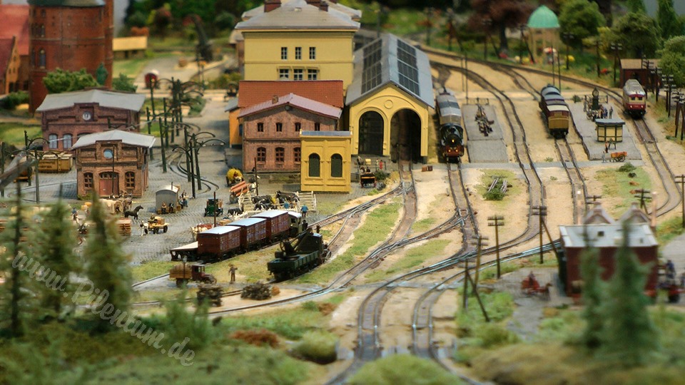 Z Scale Amazing Model Railway with Micro Trains