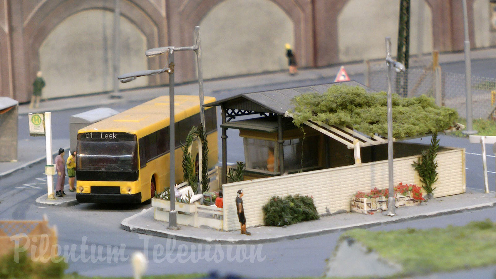 Model Railroad Layout by Modelspoor Group Nienoord with Miniature Cars and more than 100 Trains in HO Scale