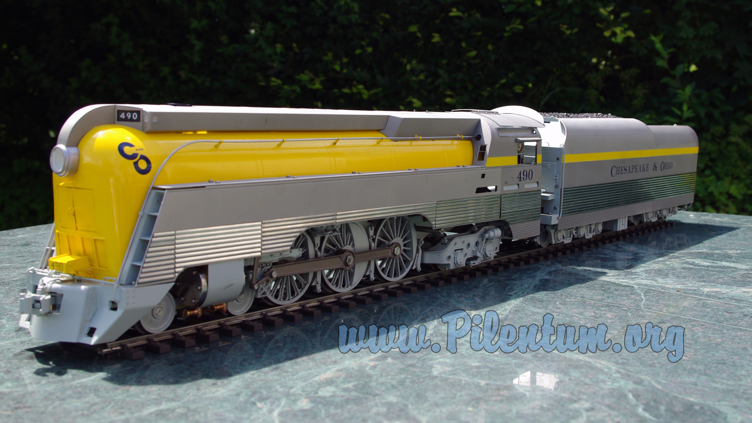 Chesapeake & Ohio Hudson Locomotive No. 490 in 1:32 Scale Live Steam