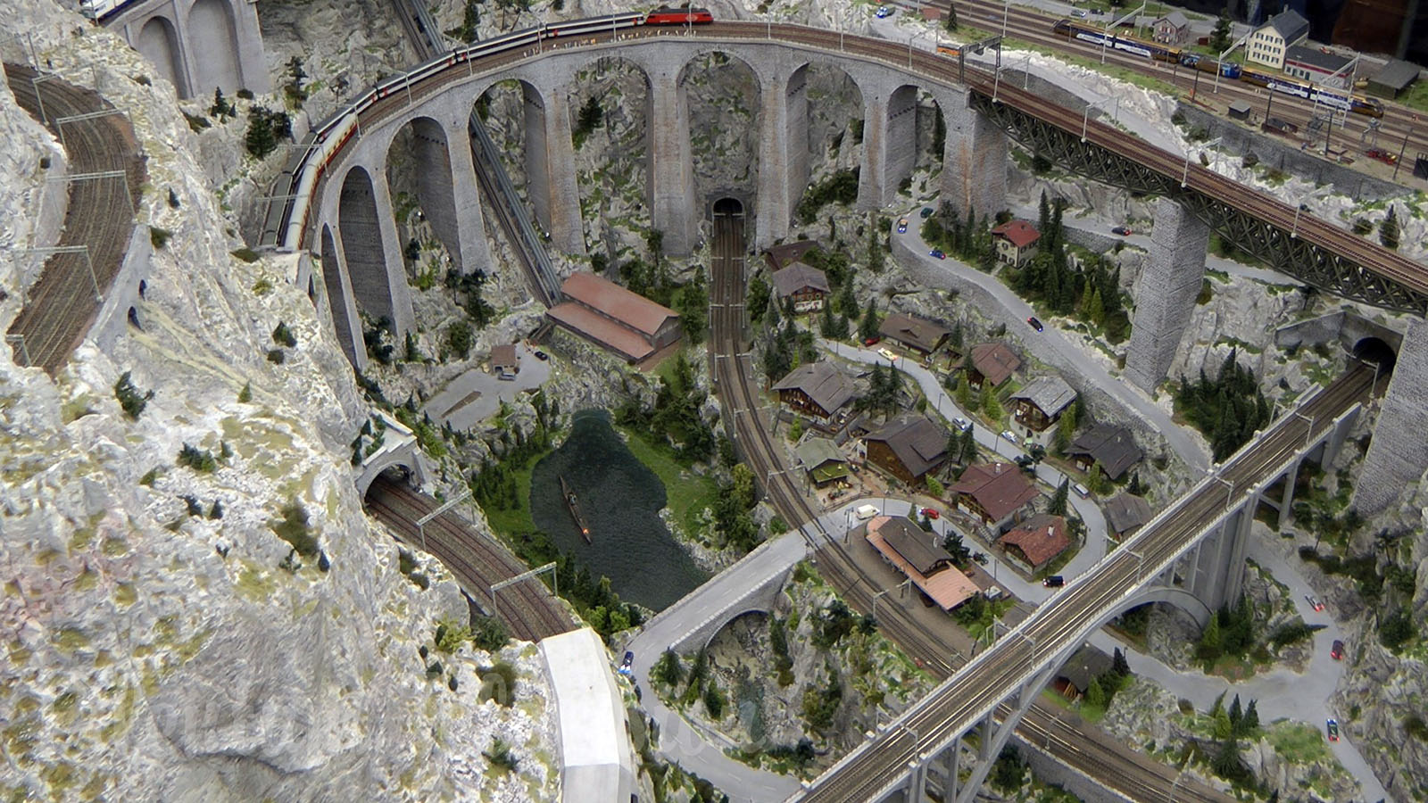 Model Railway in HO scale of Switzerland