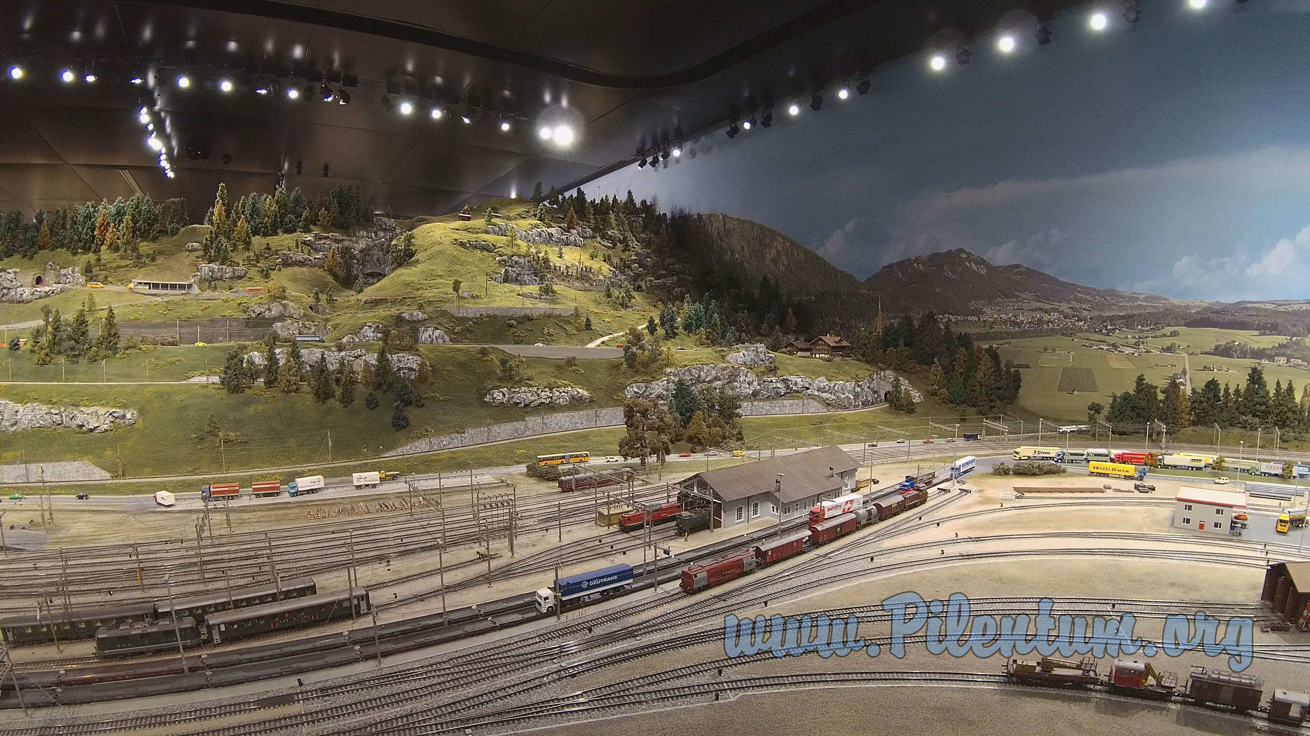 Model Railway Layout with Cab Ride of Beautiful Swiss Trains in HO scale