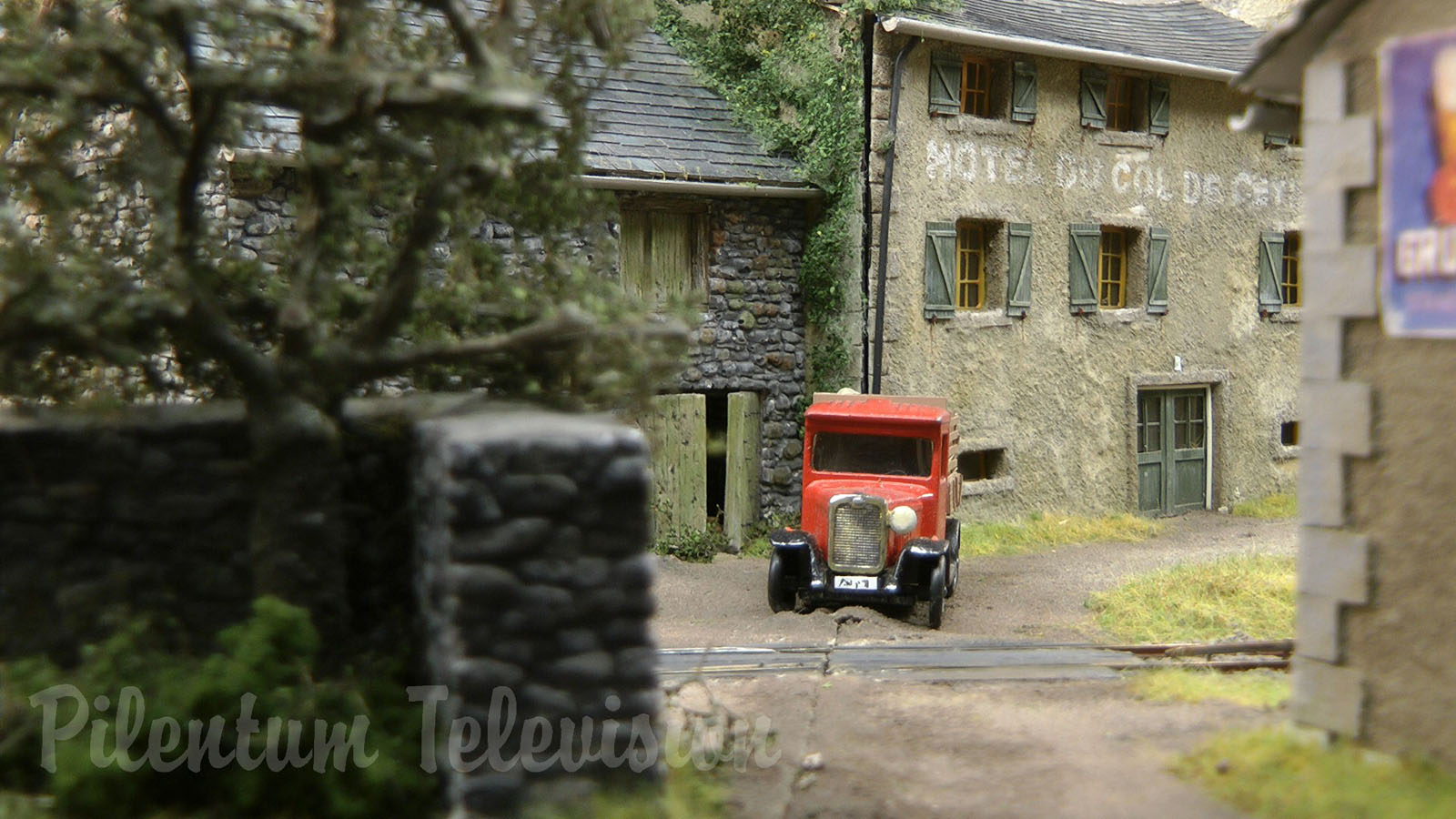 Model Railway Masterpiece Deceptively Real Old Tramway of France