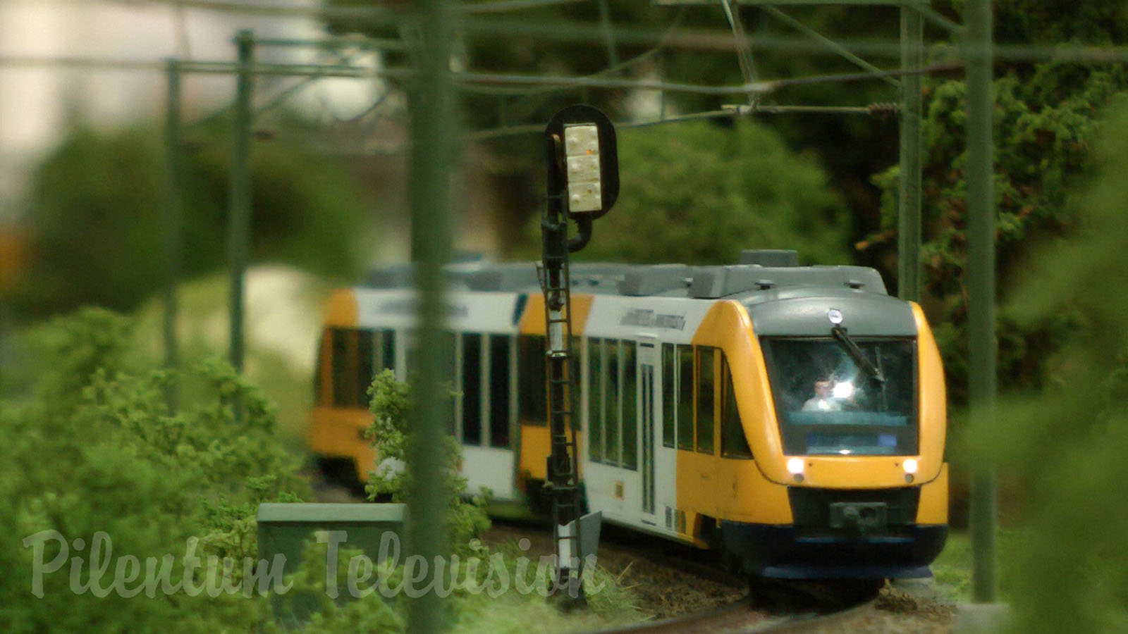 Modular Model Railroad Layout by Stichting M-TRAK Baan with Dutch Model Trains