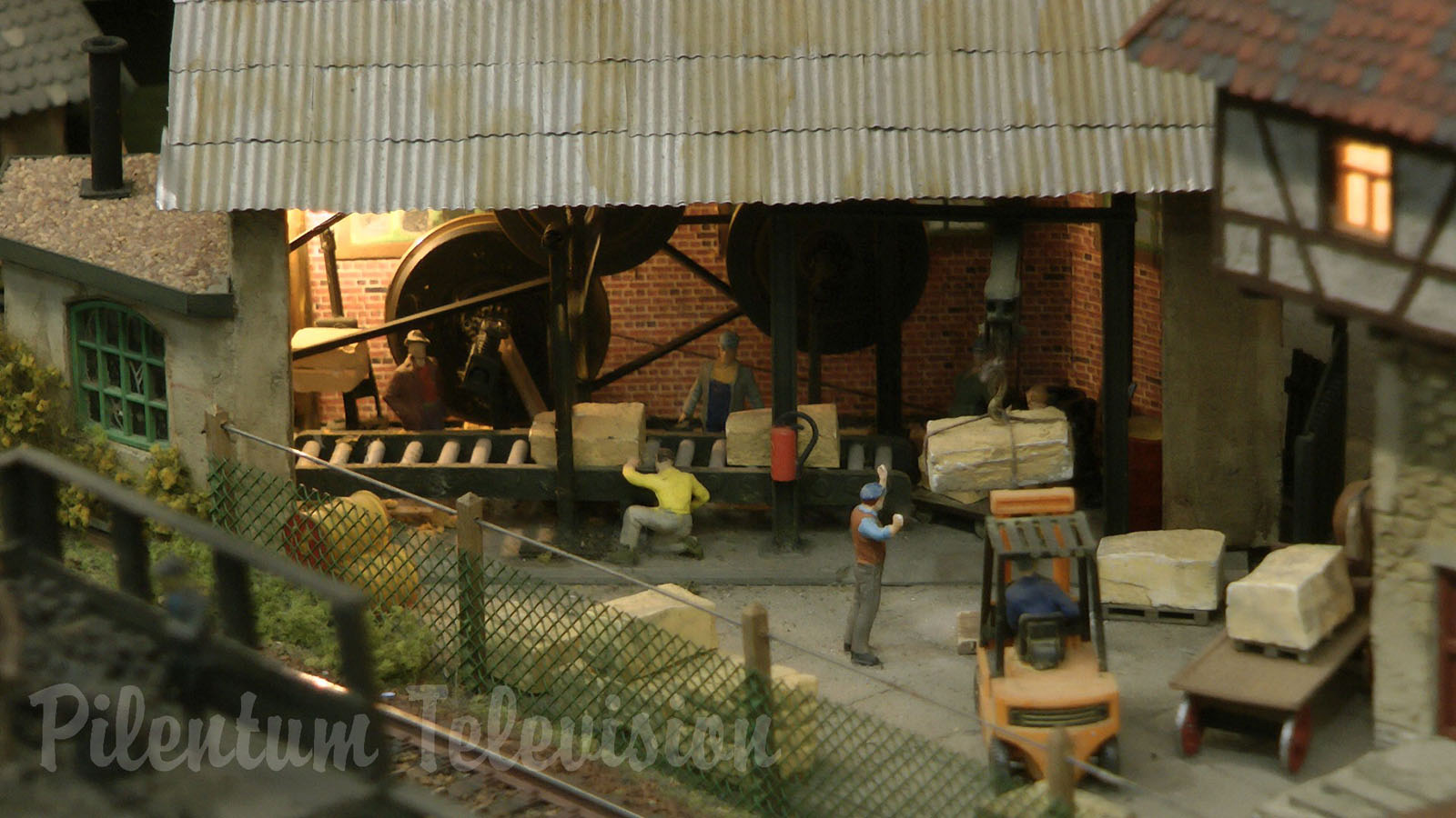 Model Trains Layout with Thousands of Funny Details in HO Scale