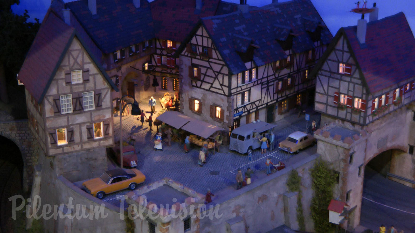 Model Trains Layout with Thousands of Funny Details in HO Scale