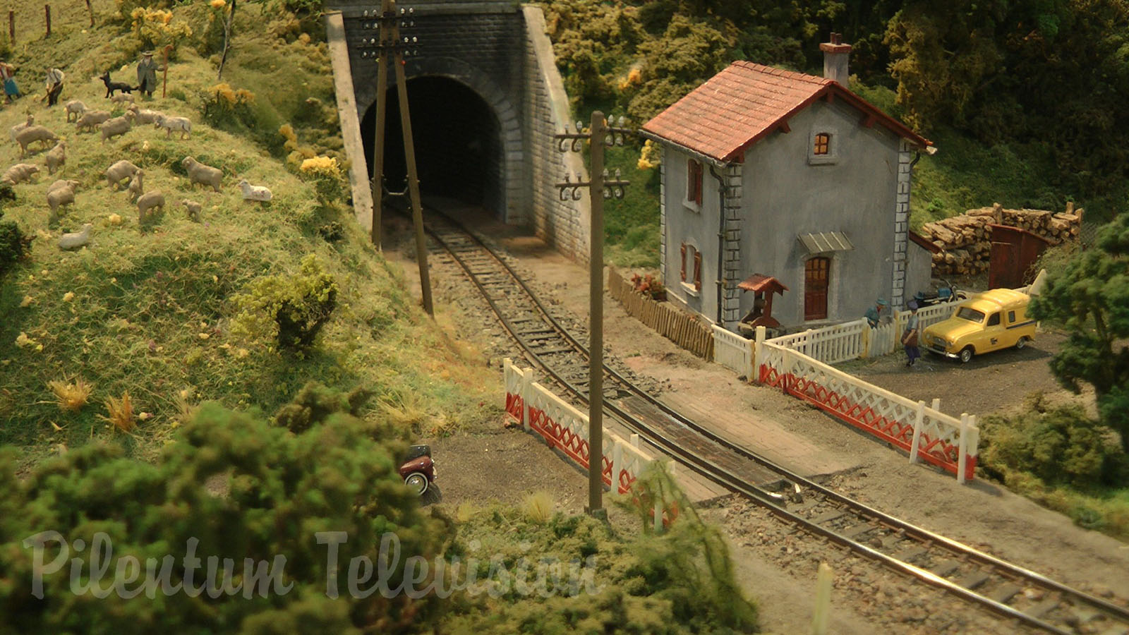 Beautiful French Modular Model Railway Layout with Cab Ride in HO Scale