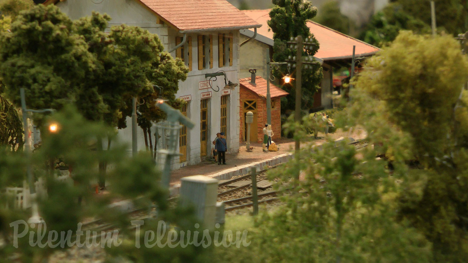 Beautiful French Modular Model Railway Layout with Cab Ride in HO Scale