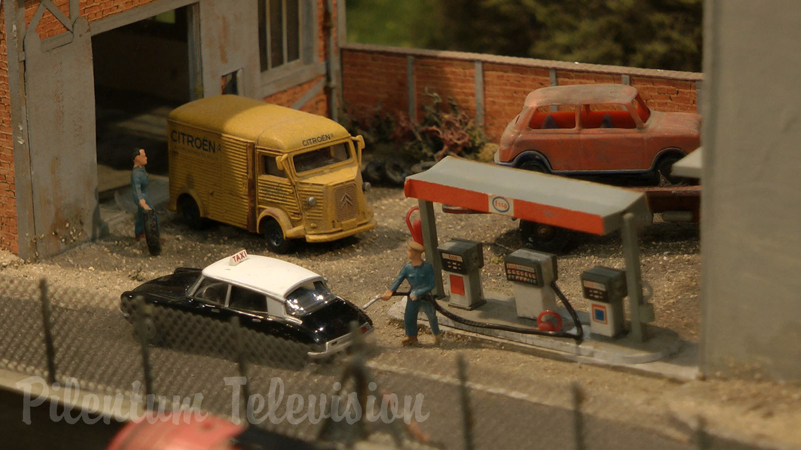 Beautiful French Modular Model Railway Layout with Cab Ride in HO Scale