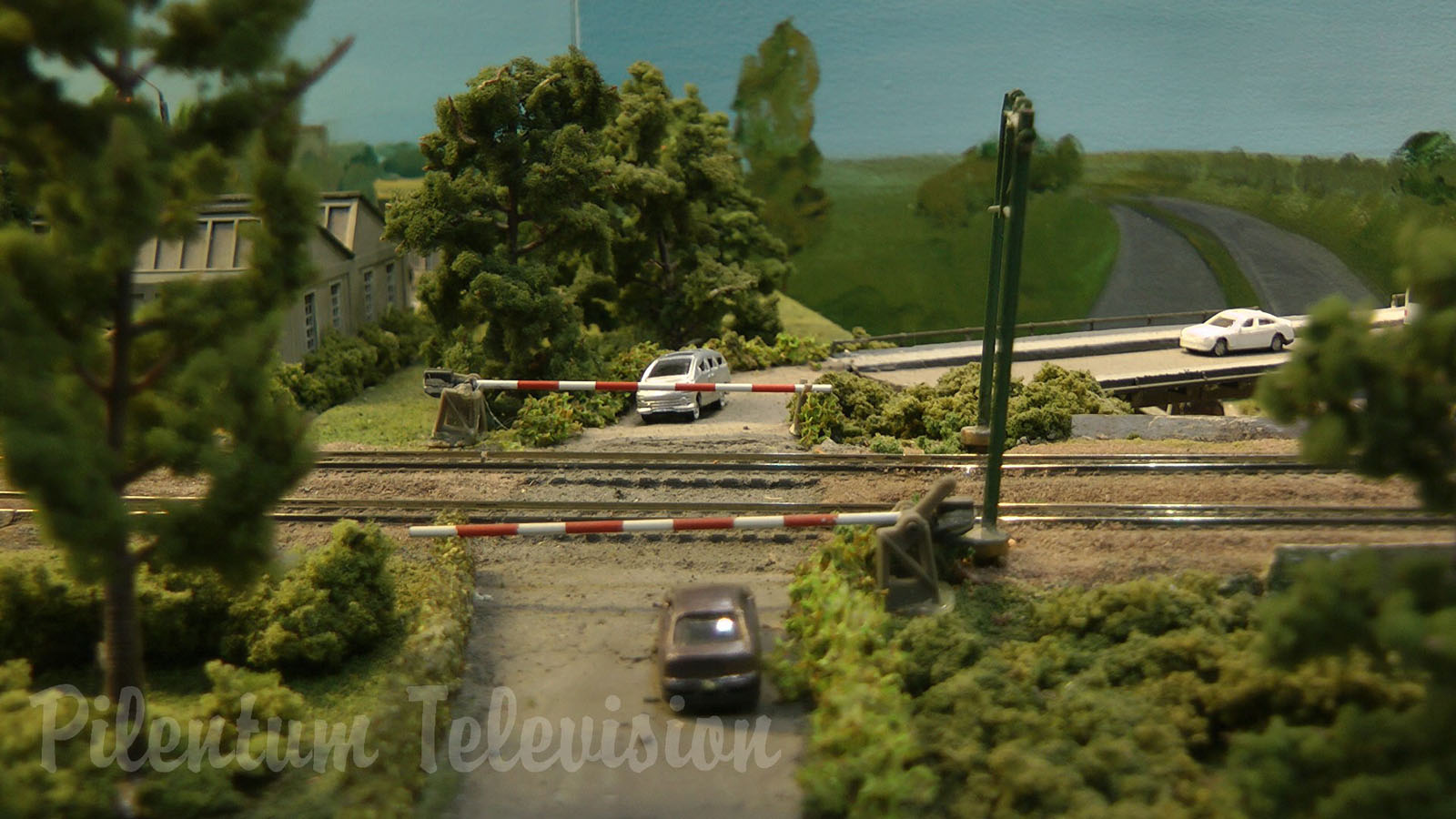 Modular Model Train Layout in N Gauge with Dutch Trains