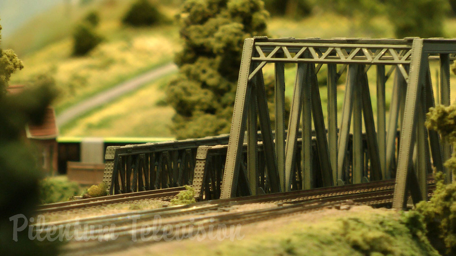 Modular Model Train Layout in N Gauge with Dutch Trains