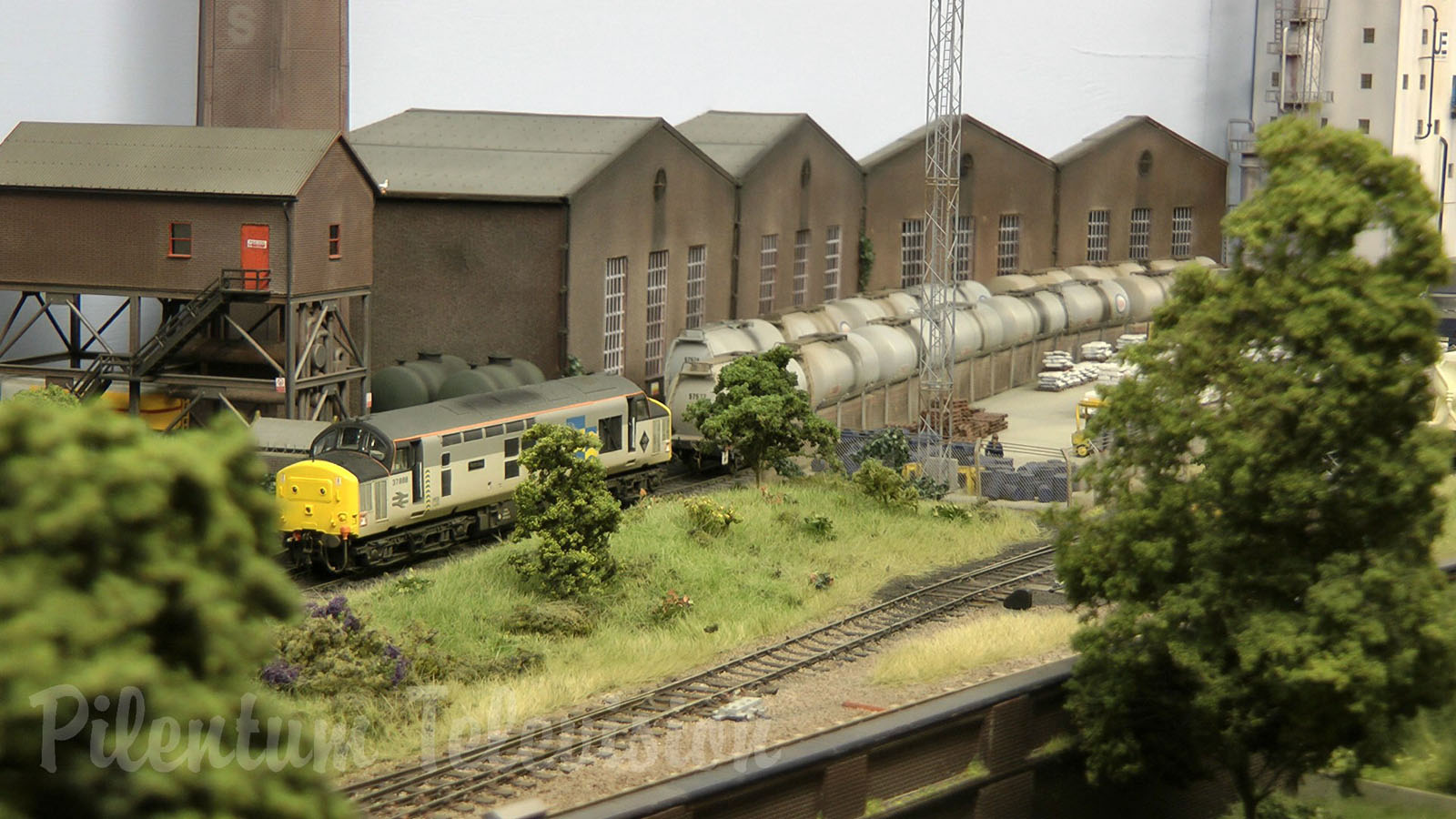 British Model Railway Layout in OO Gauge with Cab Ride