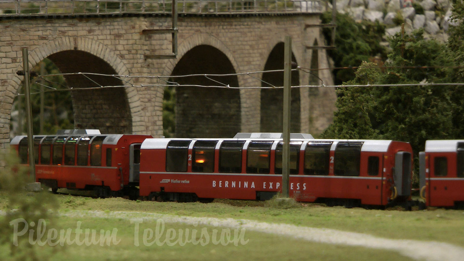 Model Railroading and the famous Brusio spiral viaduct