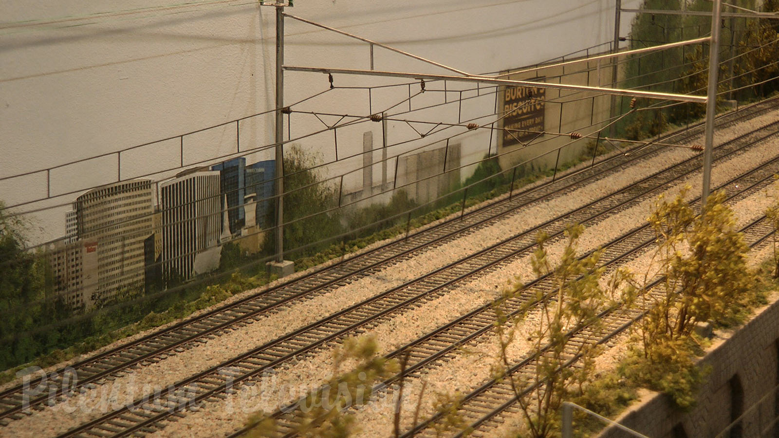 HO Scale DCC Model Railroad Layout of the Amtrak Northeast Corridor