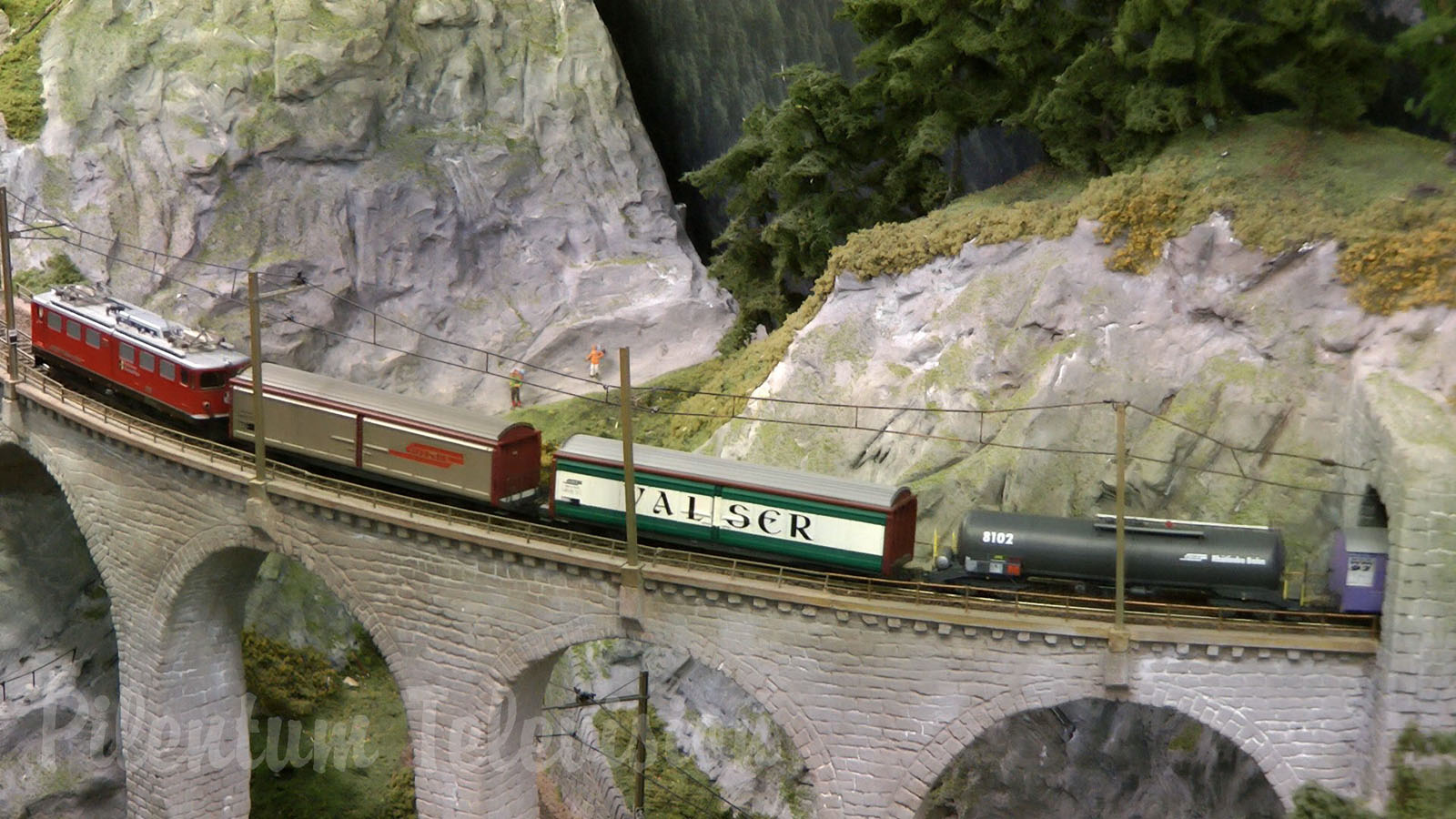 Beautiful Narrow Gauge Model Trains with Realistic Catenary made by Niek Talsma