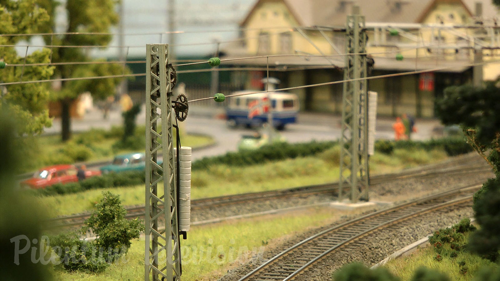 Beautiful Model Railroad in HO Scale by NMJ Norsk Modelljernbane