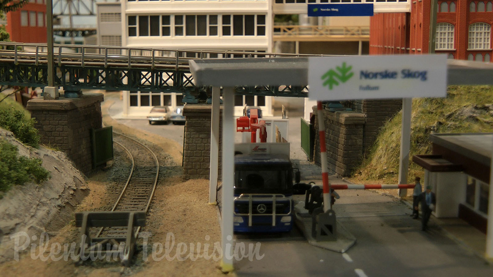 Beautiful Model Railroad in HO Scale by NMJ Norsk Modelljernbane