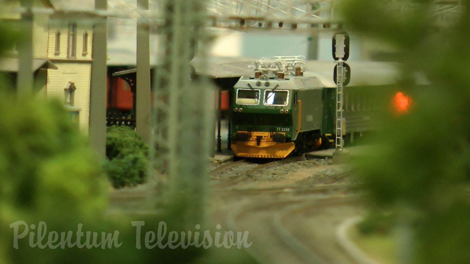 Beautiful Model Railroad in HO Scale by NMJ Norsk Modelljernbane