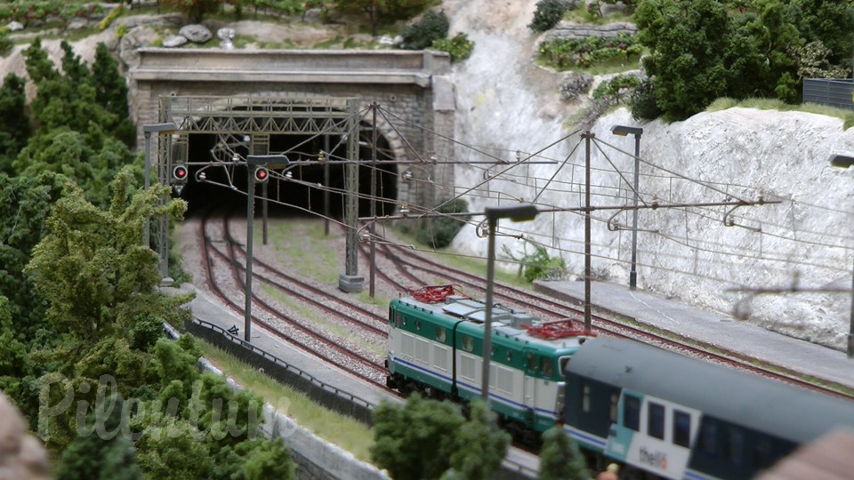 The Italian Model Railroad Layout - State of the Art of Model Railroading