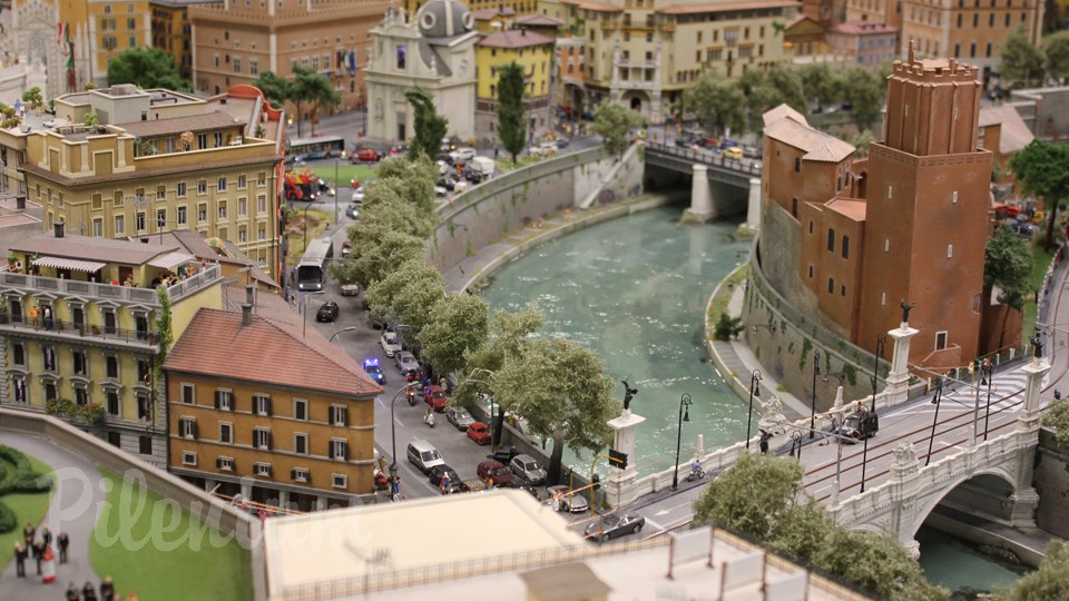 The Italian Model Railroad Layout - State of the Art of Model Railroading