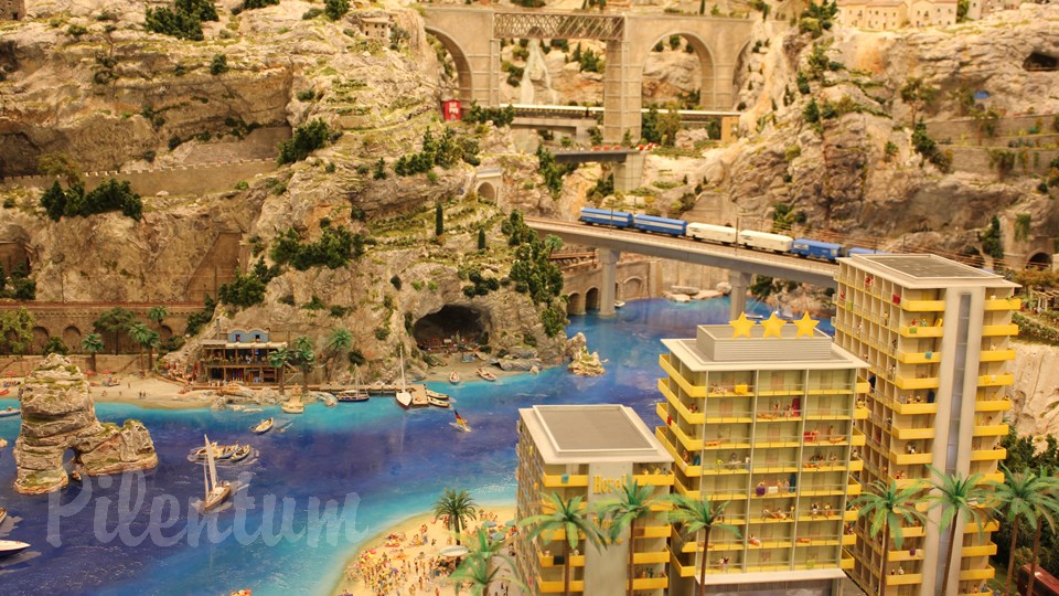 The Italian Model Railroad Layout - State of the Art of Model Railroading