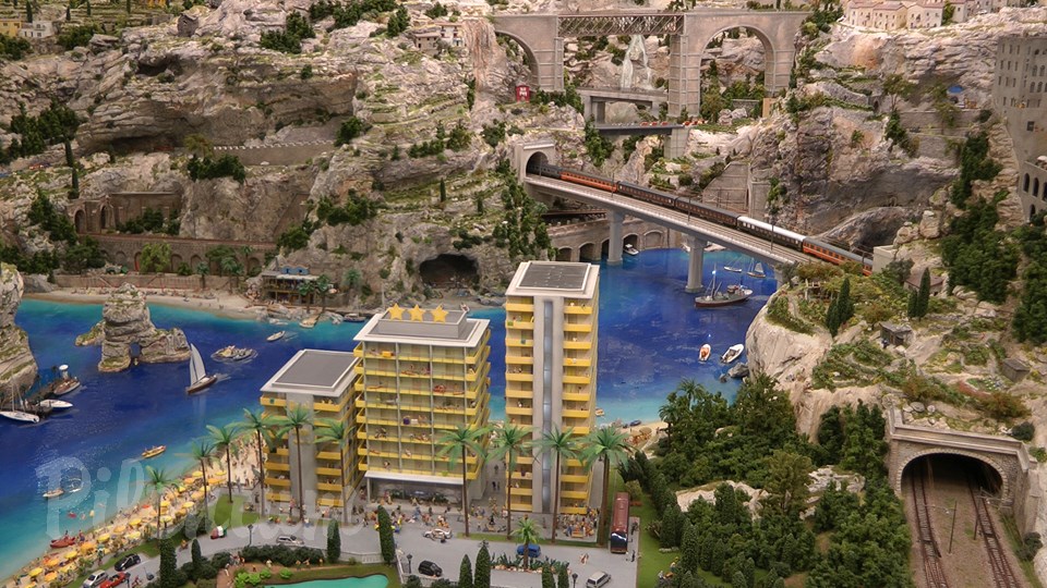 The Italian Model Railroad Layout - State of the Art of Model Railroading