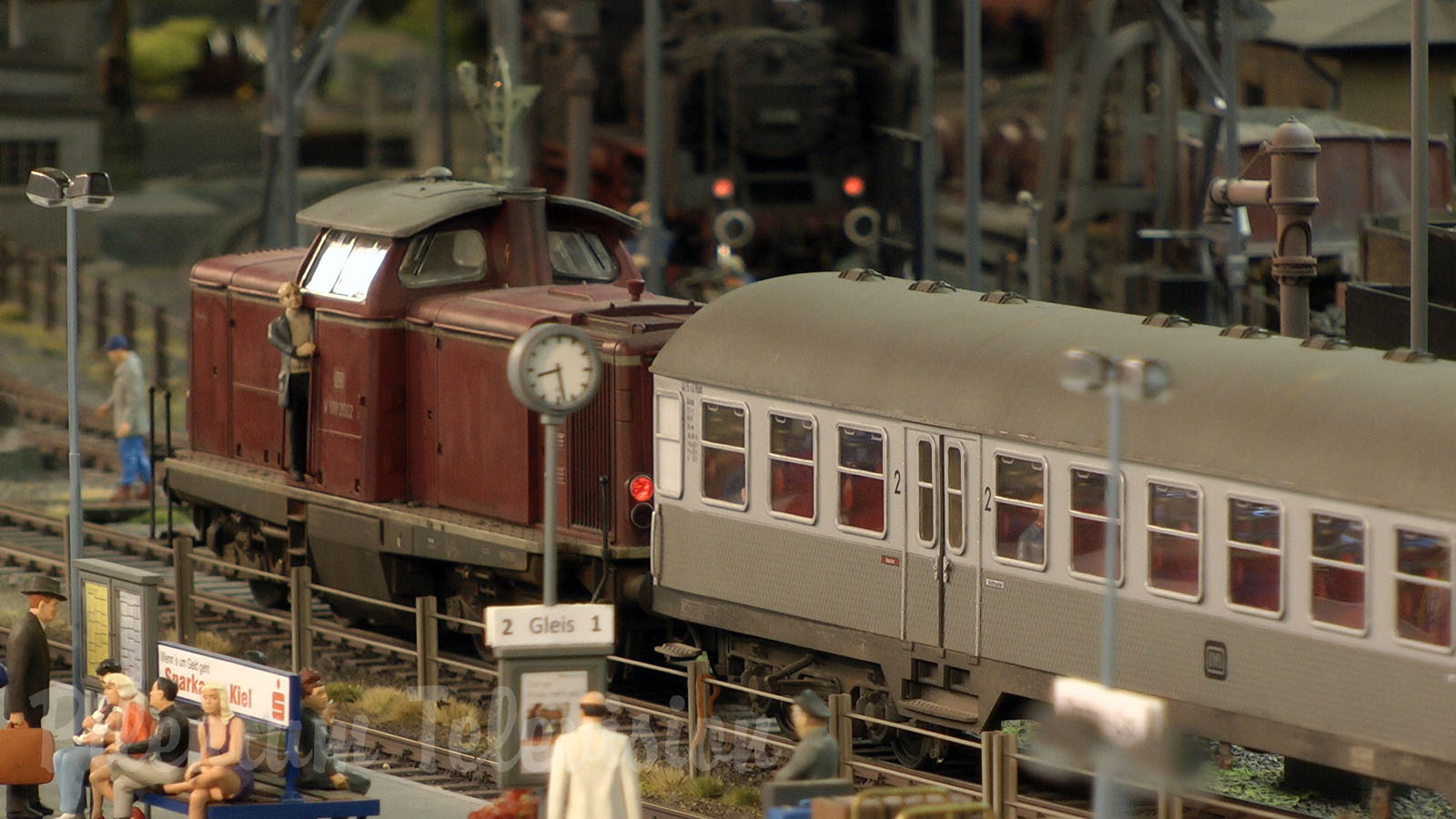 Steam locomotives on an amazing model railroad layout in scale 1/32