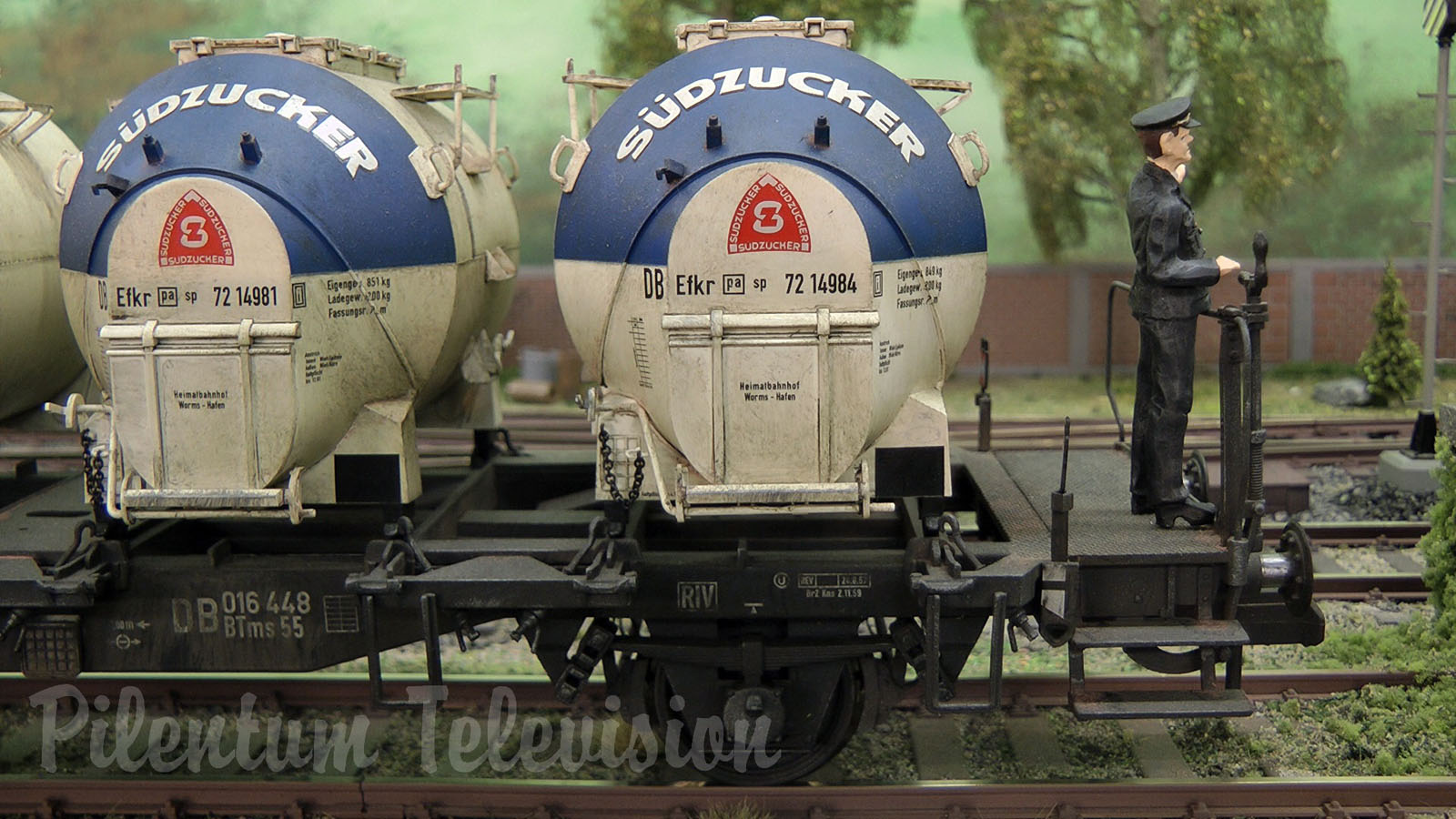 Steam locomotives on an amazing model railroad layout in scale 1/32