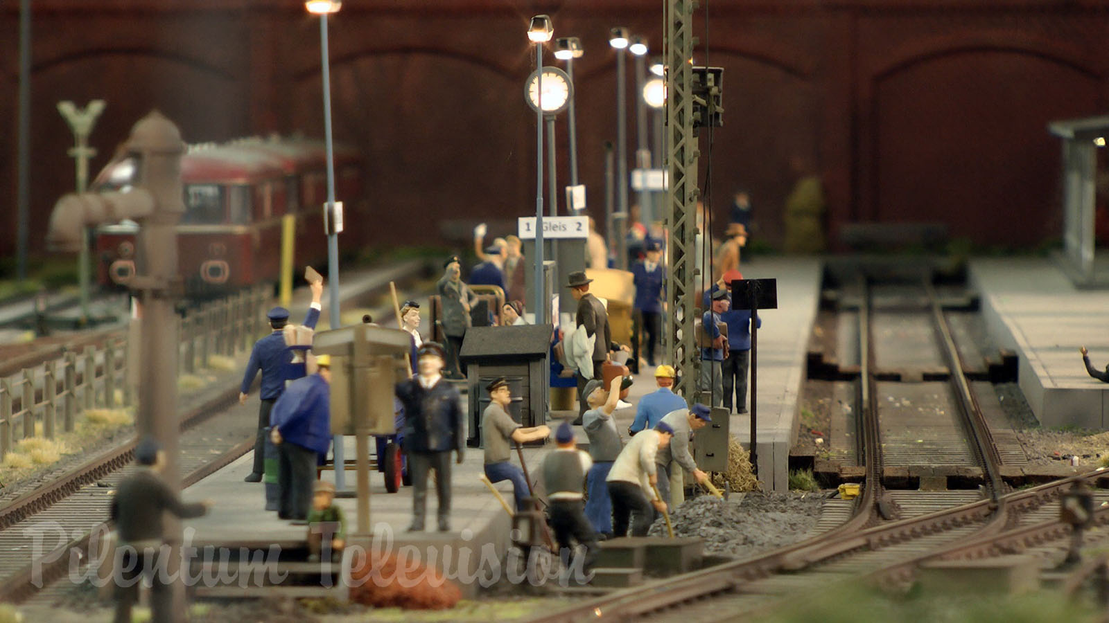 Steam locomotives on an amazing model railroad layout in scale 1/32