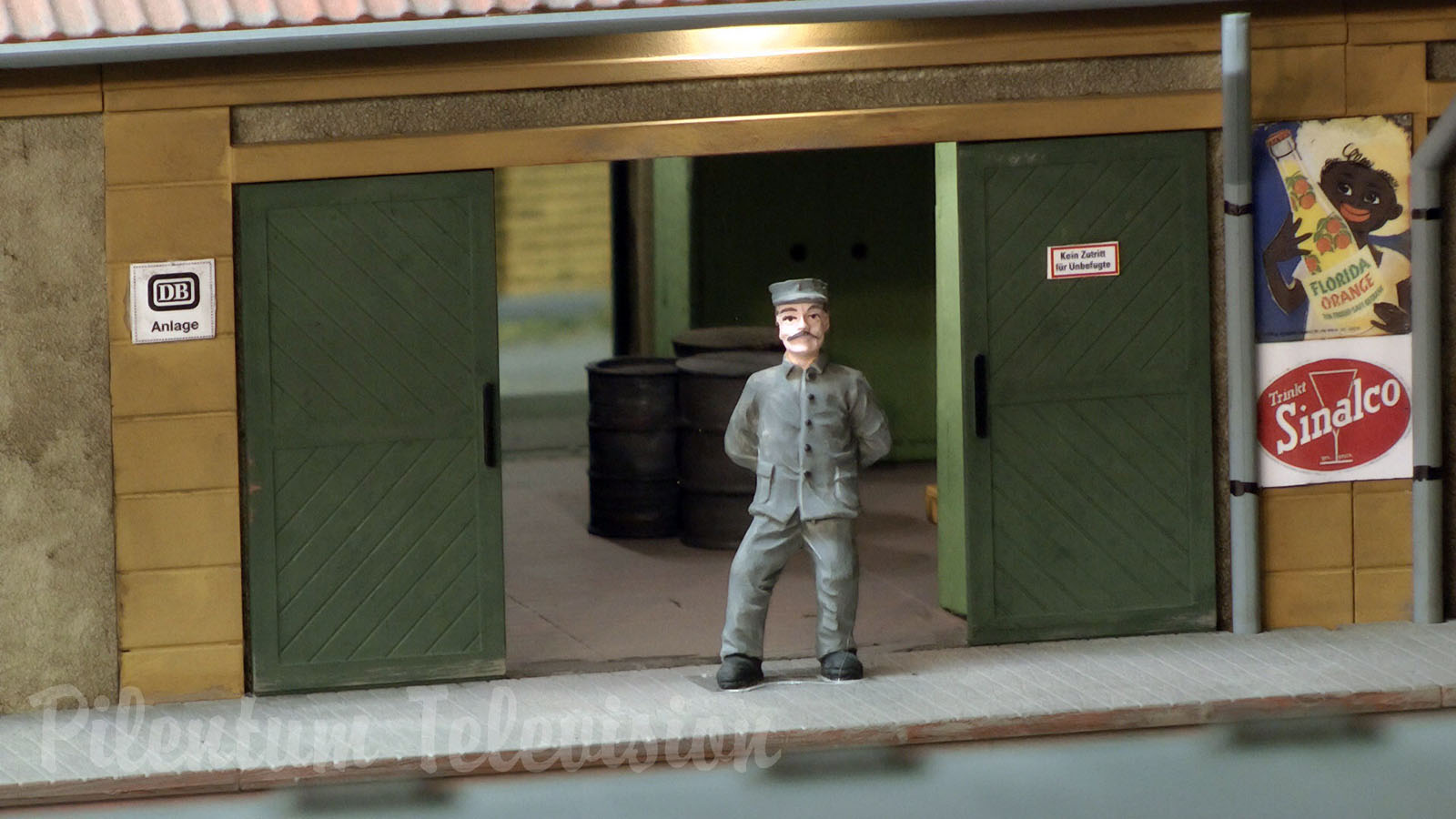 Steam locomotives on an amazing model railroad layout in scale 1/32