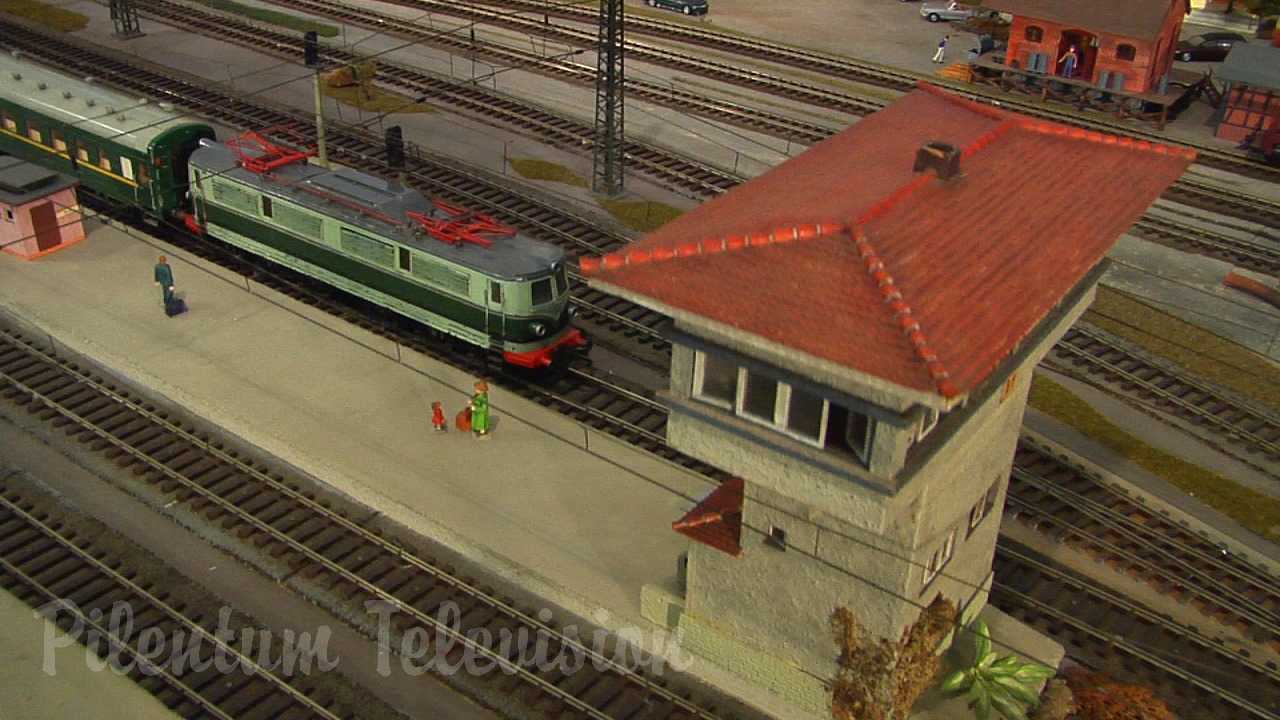 Big Model Trains and Cab Ride at the Dresden Model Railroad Museum