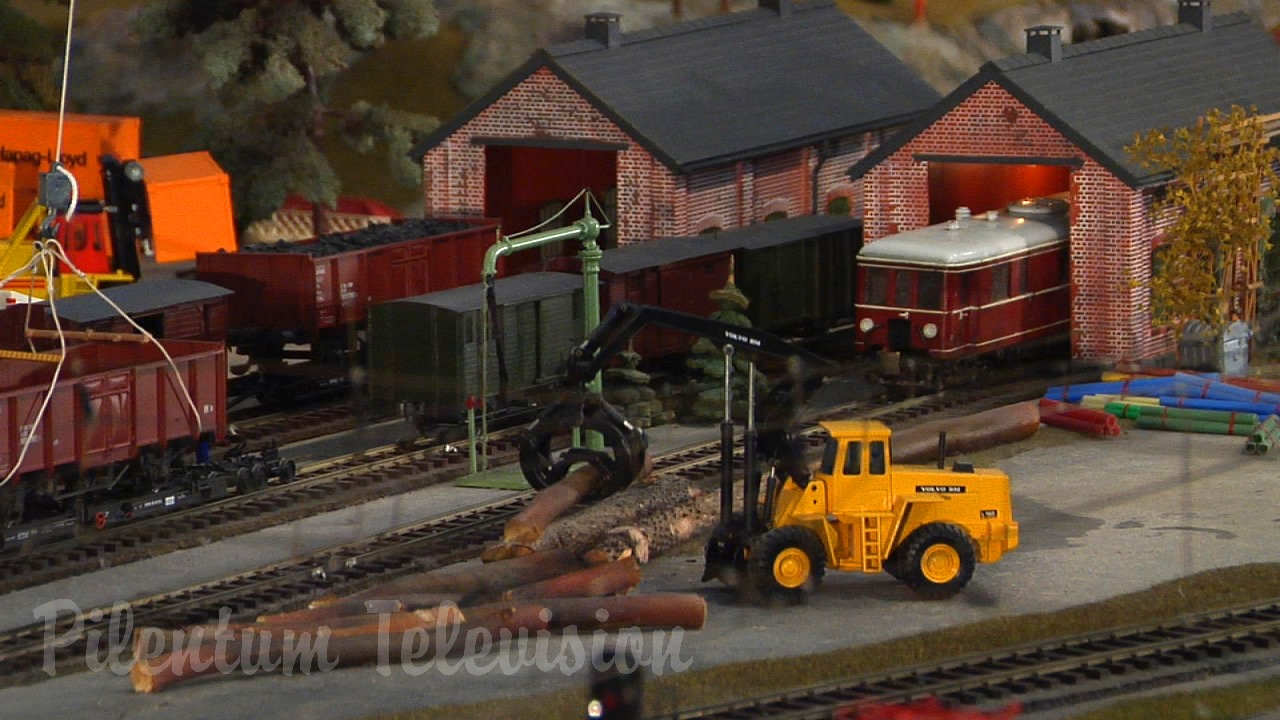 Big Model Trains and Cab Ride at the Dresden Model Railroad Museum