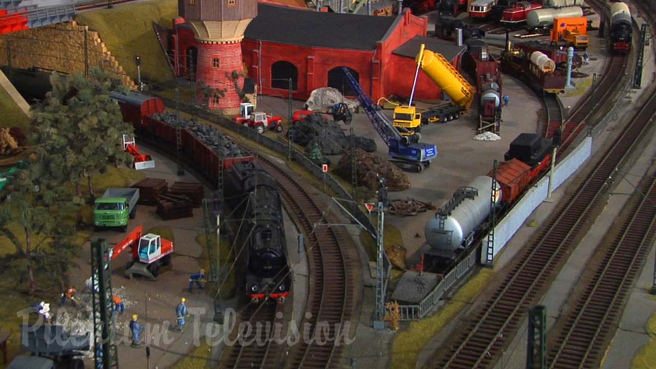 Big Model Trains and Cab Ride at the Dresden Model Railroad Museum