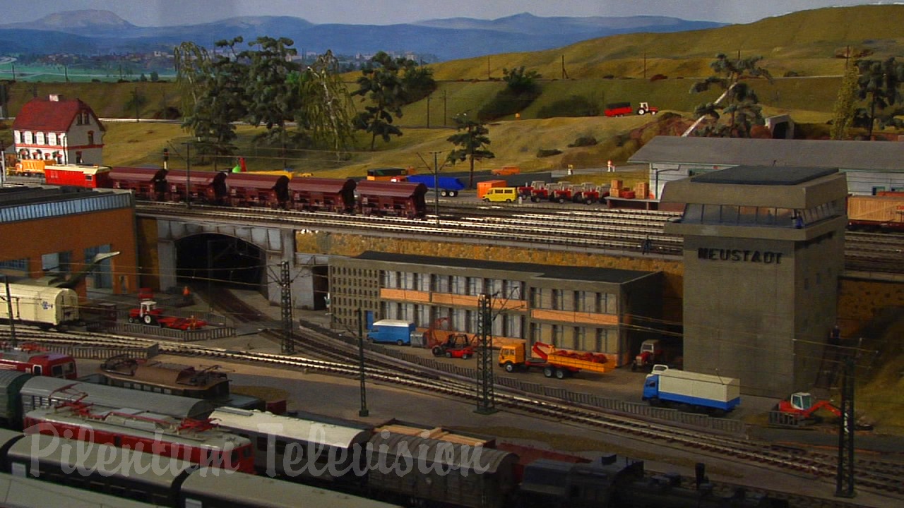 Big Model Trains and Cab Ride at the Dresden Model Railroad Museum