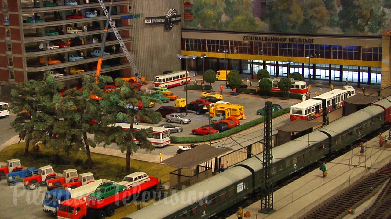 Big Model Trains and Cab Ride at the Dresden Model Railroad Museum