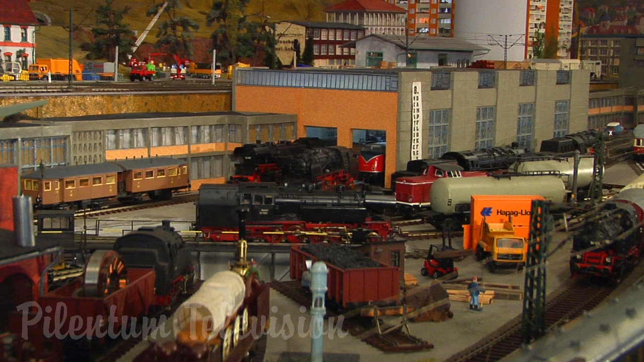 Big Model Trains and Cab Ride at the Dresden Model Railroad Museum