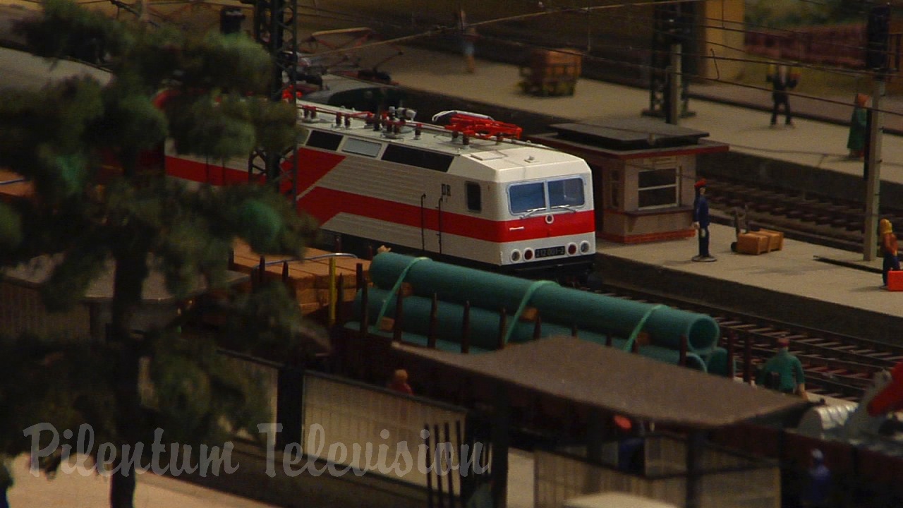 Big Model Trains and Cab Ride at the Dresden Model Railroad Museum