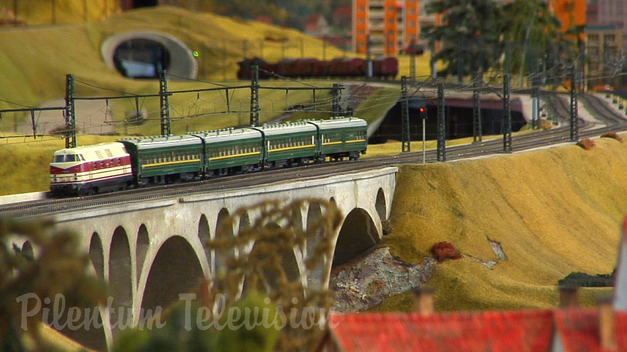 Big Model Trains and Cab Ride at the Dresden Model Railroad Museum