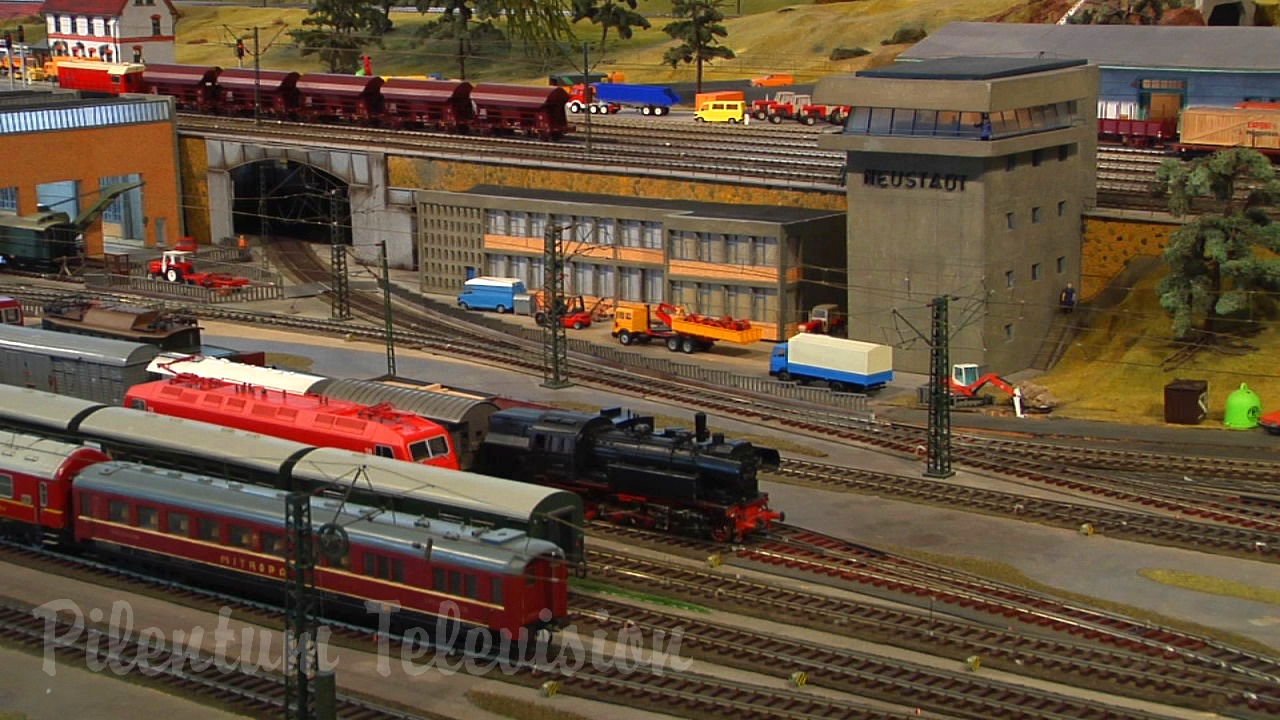 Big Model Trains and Cab Ride at the Dresden Model Railroad Museum