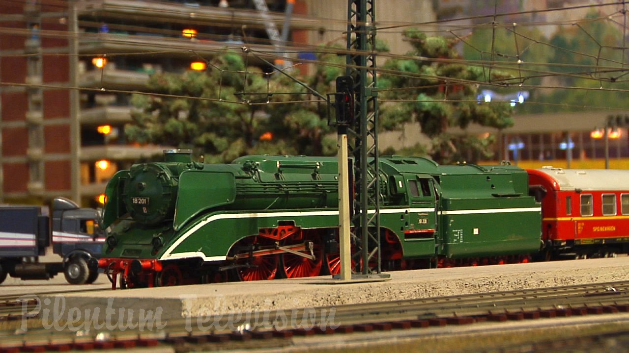 Big Model Trains and Cab Ride at the Dresden Model Railroad Museum